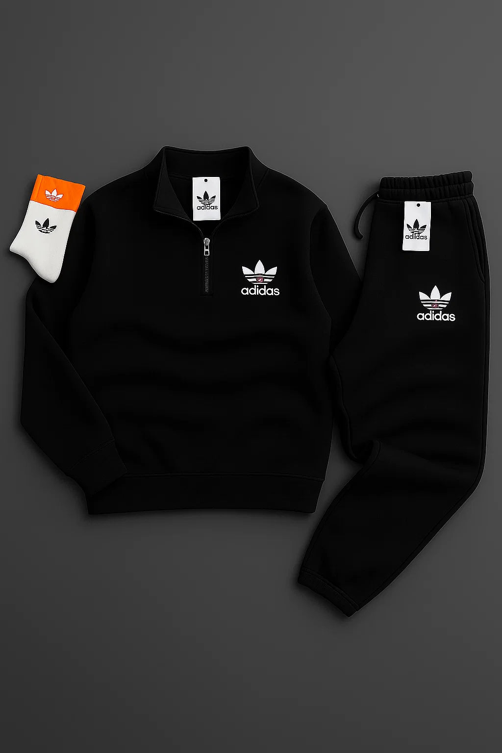 AD |TUTA + CALZINI  IN OMAGGIO